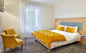 Hôtel REVOTEL Nancy Centre Gare - Plateaux repas disponibles uniquement sur réservation auprès de l'hôtel